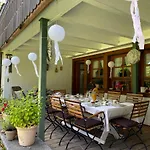 Hollhouse - Alojamento de Acomodação e Pequeno-almoço Hinterzarten