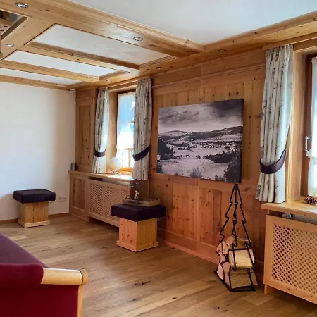 Hollhouse - * Hinterzarten