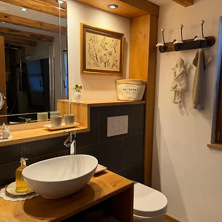 B&B Hollhouse - 3*