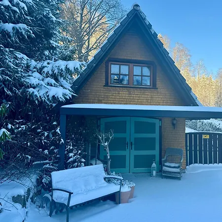 Hollhouse - 住宿加早餐酒店 3*