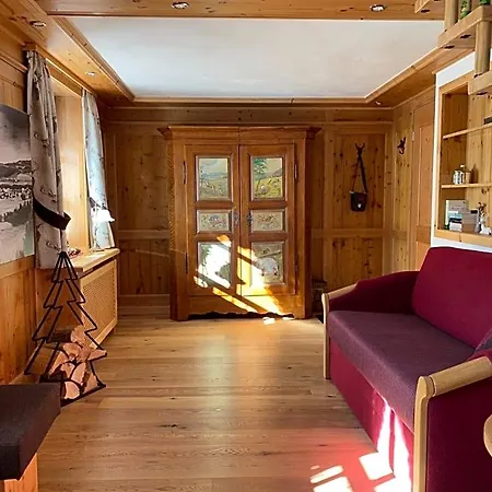 Panzió Hollhouse -