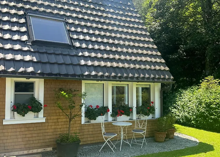 Hollhouse - Bed and Breakfast 3*